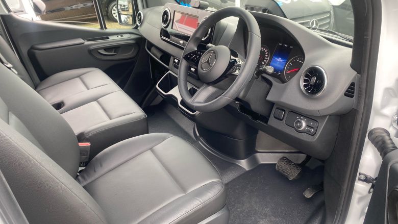 Mercedes-Benz Sprinter 315Cdi L2 Diesel Rwd 3.5t H2 Pro Van 9G-Tronic